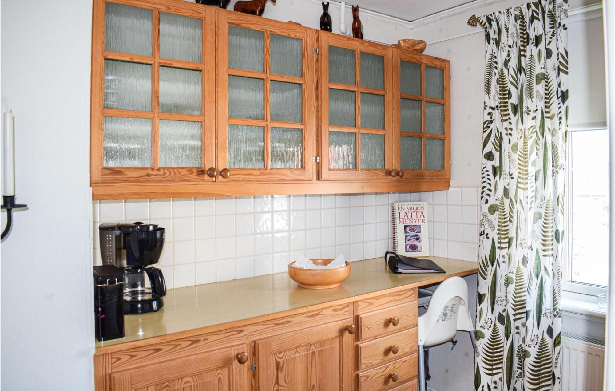Amazing Home In Smalandsstenar With Wifi Atteras エクステリア 写真