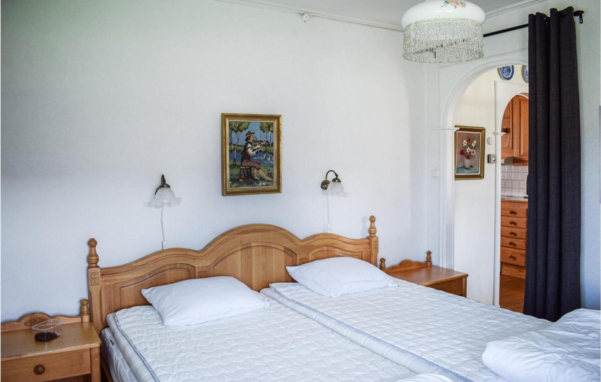 Amazing Home In Smalandsstenar With Wifi Atteras エクステリア 写真